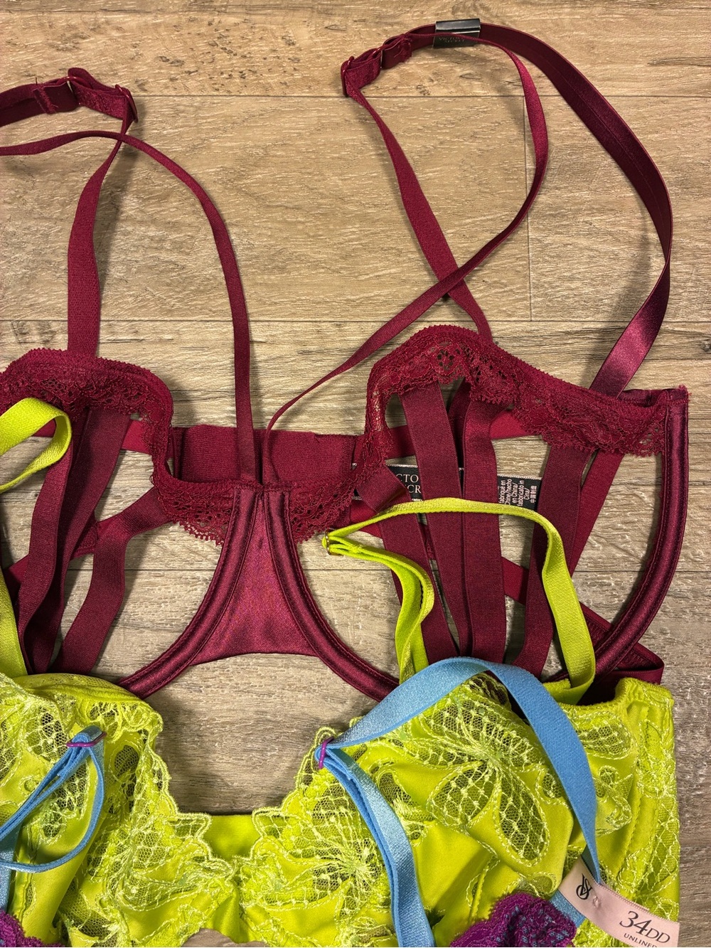 Victoria Secret 2 Underwired Unlined Bras Balconete Low Cut Demi Lace Tease - Picture 7 of 12